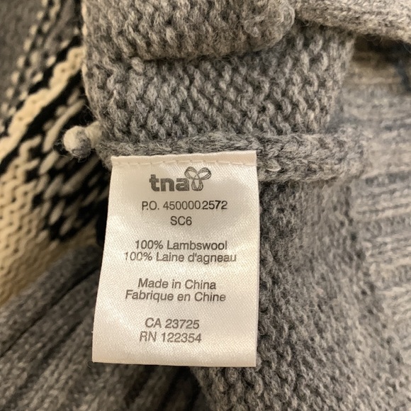 TNA 100% Lambswool zip up sweater - Picture 6 of 6